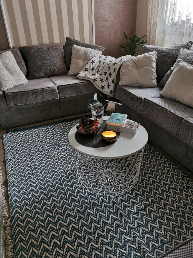 Lux Apartman Lena Belgrad Exterior foto