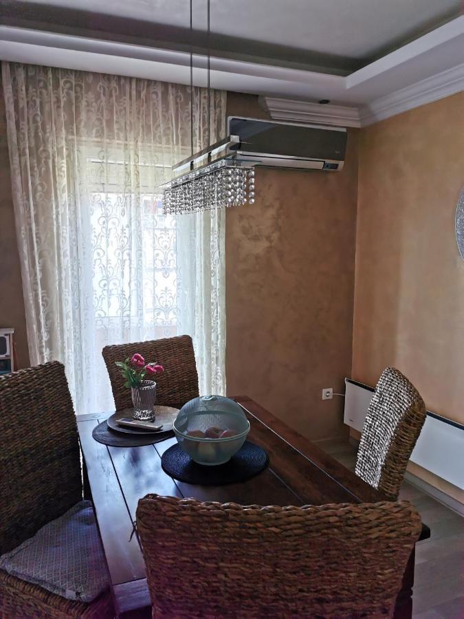 Lux Apartman Lena Belgrad Exterior foto